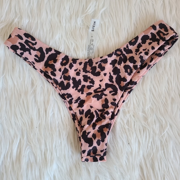 Leopard Bandeau Push-Up Bikini set from Shein - Picture 5 of 7